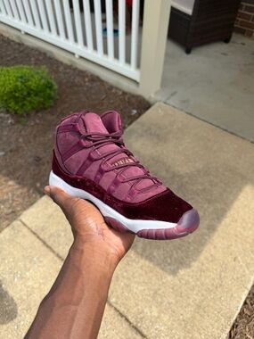 Nike Air Jordan 11 Heiress ‘Velvet’